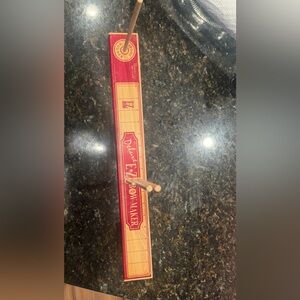 Deluxe Wooden E.Z bow maker - Red and Tan